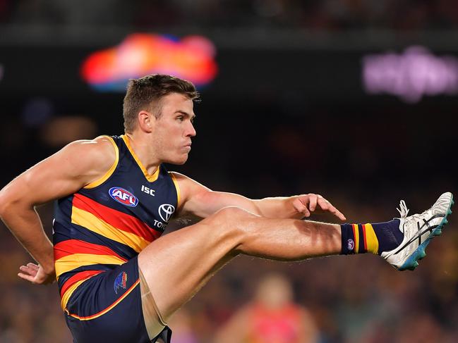 ADELAIDE, AUSTRALIA - APRIL 28:  Paul Seedsman of the Crows kicks the ball during the round six AFL match between the Adelaide Crows and Gold Coast Suns at Adelaide Oval on April 28, 2018 in Adelaide, Australia.  (Photo by Daniel Kalisz/Getty Images)