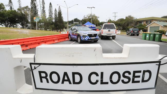 The Dixon Street border crossing checkpoint at Coolangatta. Photo: Scott Powick.