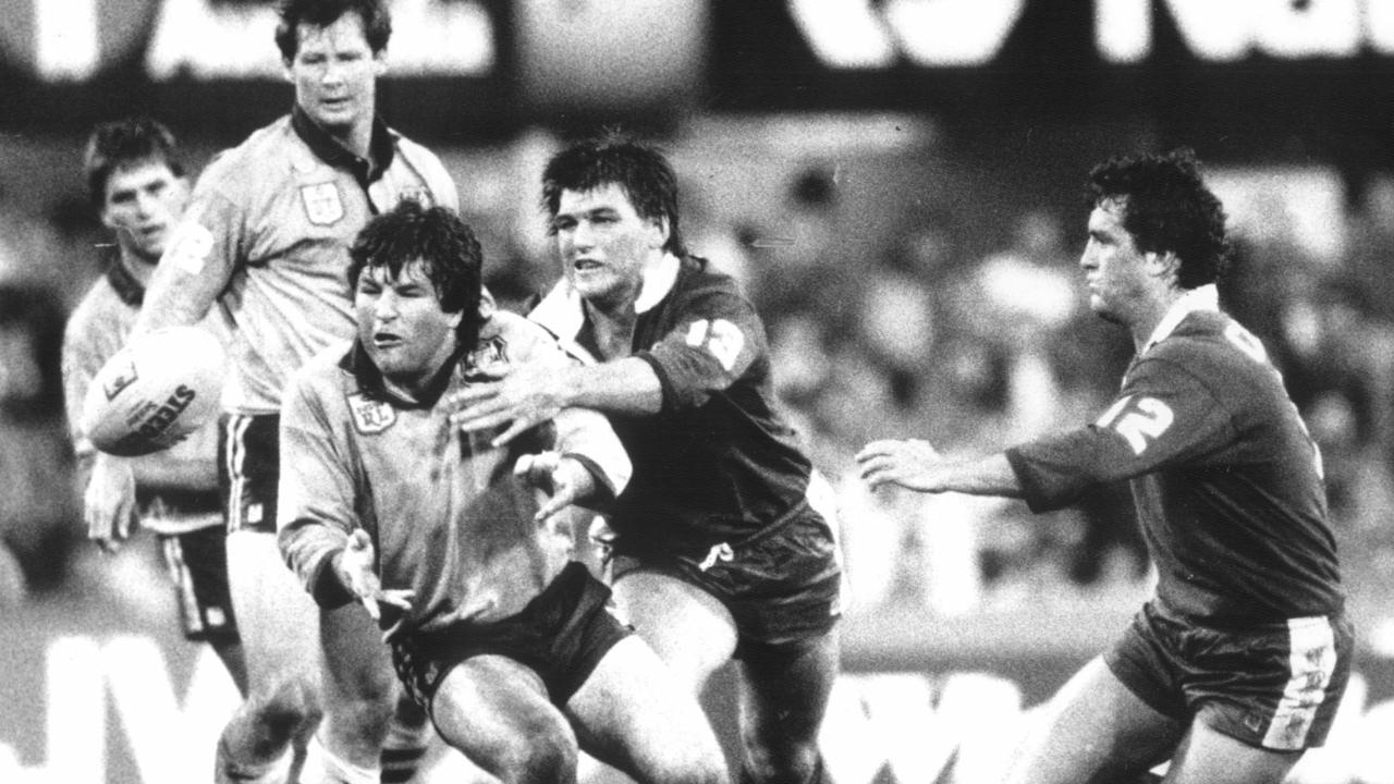 Royce Simmons gets his pass away during a State of Origin game in 1986.