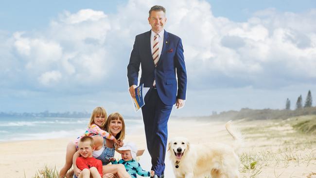 Peachester mum of three Kelly Hodges at the beach with Deputy Leader of the Opposition Jarrod Bleijie and kids Charles 5, Annabelle 3, and 6 month old Ted at Buddina. Picture Lachie Millard