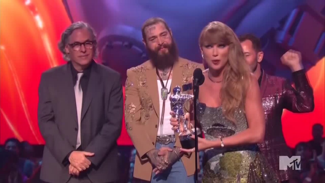 Taylor Swift wins seven VMAs, tying Beyonce for lifetime lead