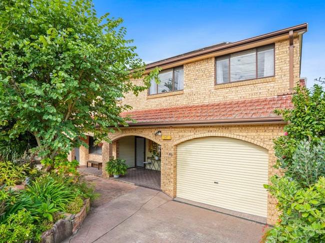 A 6 bedroom home on Camden St in Fairfield Heights sold for just $1.38m in June.