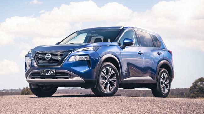 Nissan has launched a cheaper version of its X-Trail hybrid.