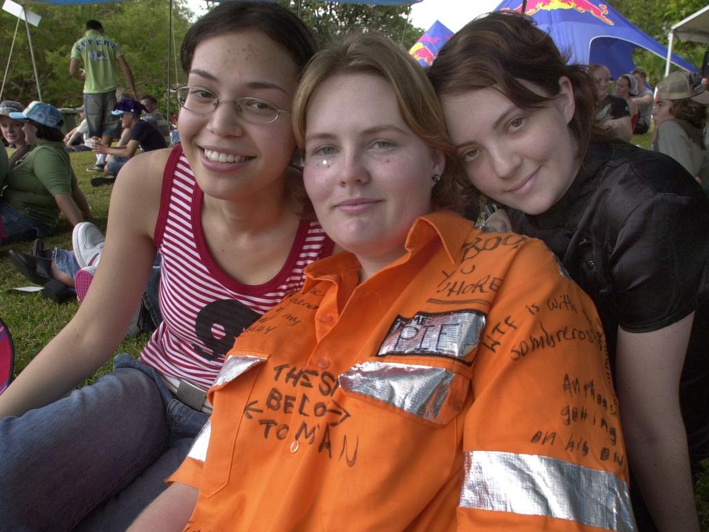 Bass in the grass: Grace Federer, Terri Gillett-Eurell, Katharine Stubbs. Picture: SUSAN BOWN