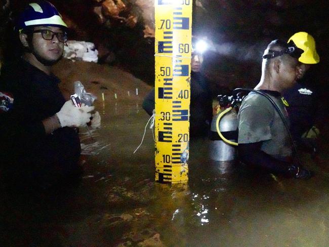 Thai Navy SEALs and volunteers are desperately working to pump water out of the cave as fast as possible.