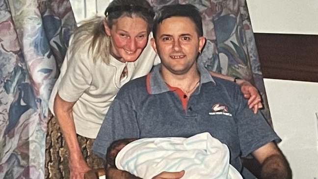 Anthony Albanese, pictured with his mother Maryanne, grew up in public housing. Picture: Twitter/Anthony Albanese