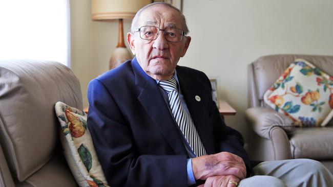 Holocaust survivor Moshe Fiszman. Picture: Aaron Francis.