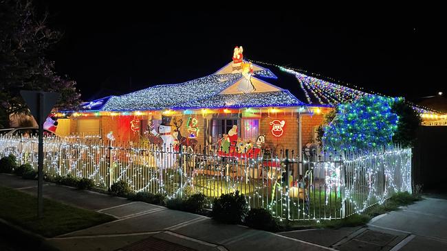 36 Maple Avenue Royal Park. Advertiser Xmas lights