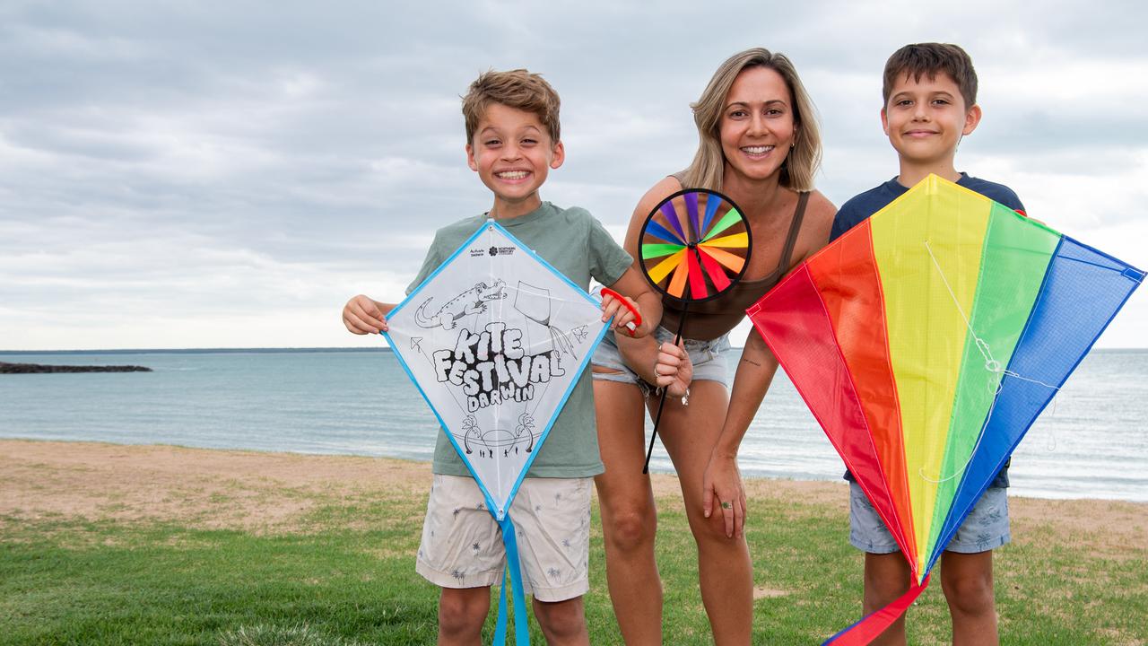 Go fly a kite!: 30m croc set to stalk Darwin skies