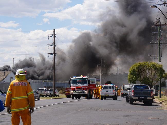 A grass fire on William Street, Orange. Picture: Gavin Coote