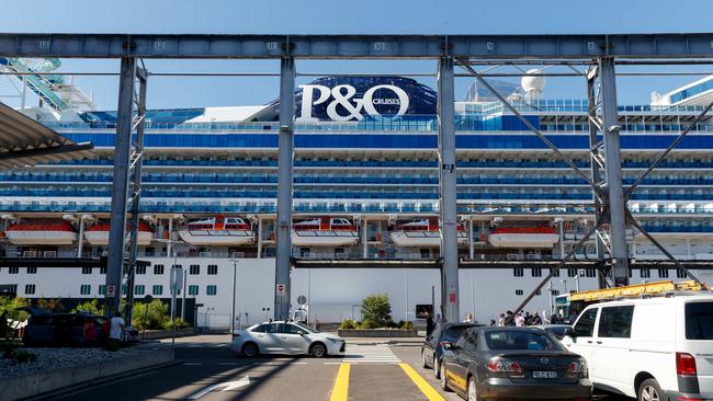 At the Overseas Passenger Terminal passengers are forced to take a circuitous route following George Street North’s narrowing <span>to a single southbound lane. Picture: NCA NewsWire / Nikki Short</span>