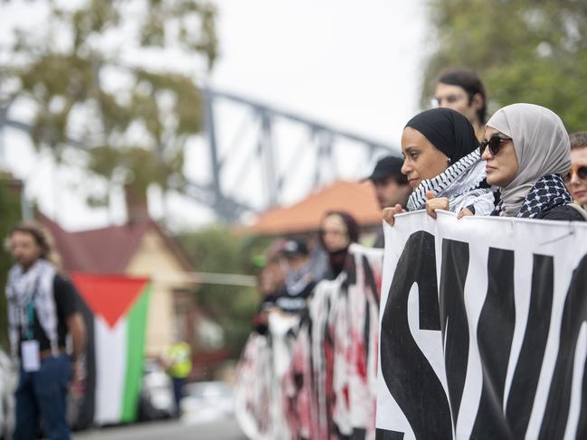 Protesters took to Kirribilli calling for boycotts and sanctions on Israel. Picture: NewsWire / Jeremy Piper