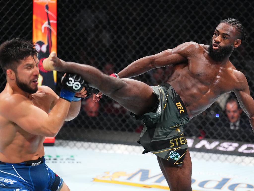 Aljamain Sterling kicks Henry Cejudo at UFC 288. Picture: Getty