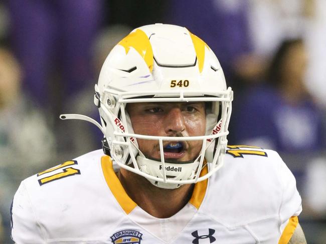 SEATTLE, WA - SEPTEMBER 03: Kent State Golden Flashers #11 (TE) Kris Leach during a college football game between the Washington Huskies and the Kent State Golden Flashers on September 3, 2022 at Husky Stadium in Seattle, WA. (Photo by Jesse Beals/Icon Sportswire via Getty Images)