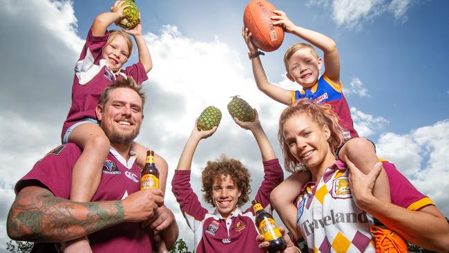 Former Queenslanders now Melburnians Dylan Barker with his wife Jen with Riley, 14, Aislin, 6, and Finn, 5. Picture: Mark Stewart