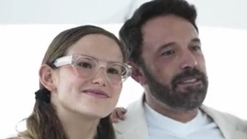 Violet Affleck with father Ben and J Lo.