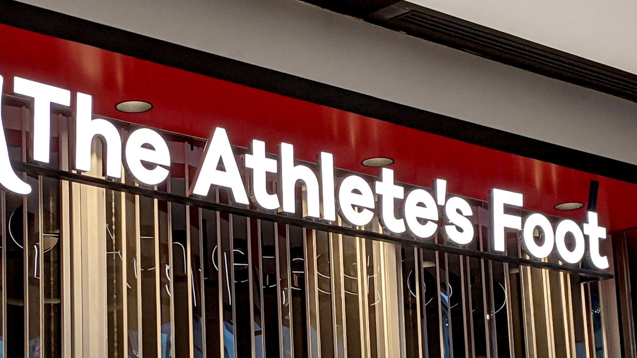 Athletes Foot manager swindles $12k in fake refund scam