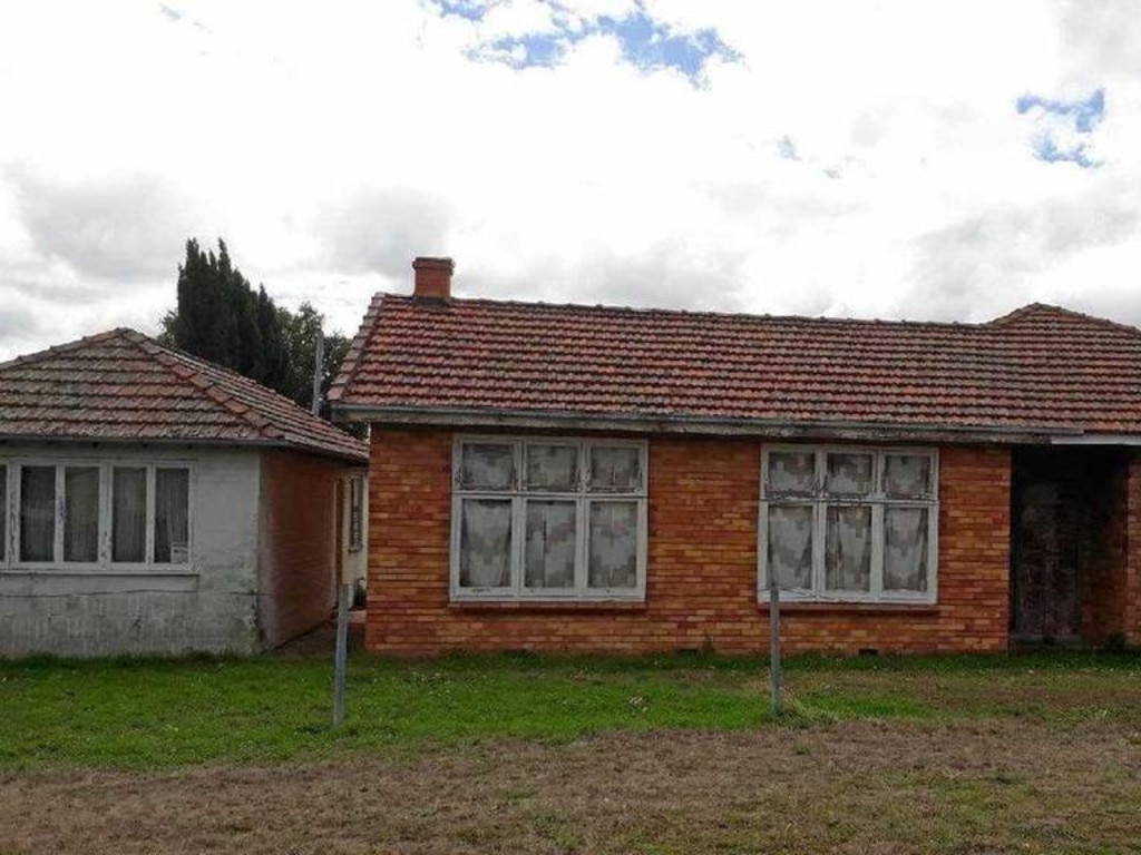 'Abandoned' house near Warwick West State School (Photo: file)