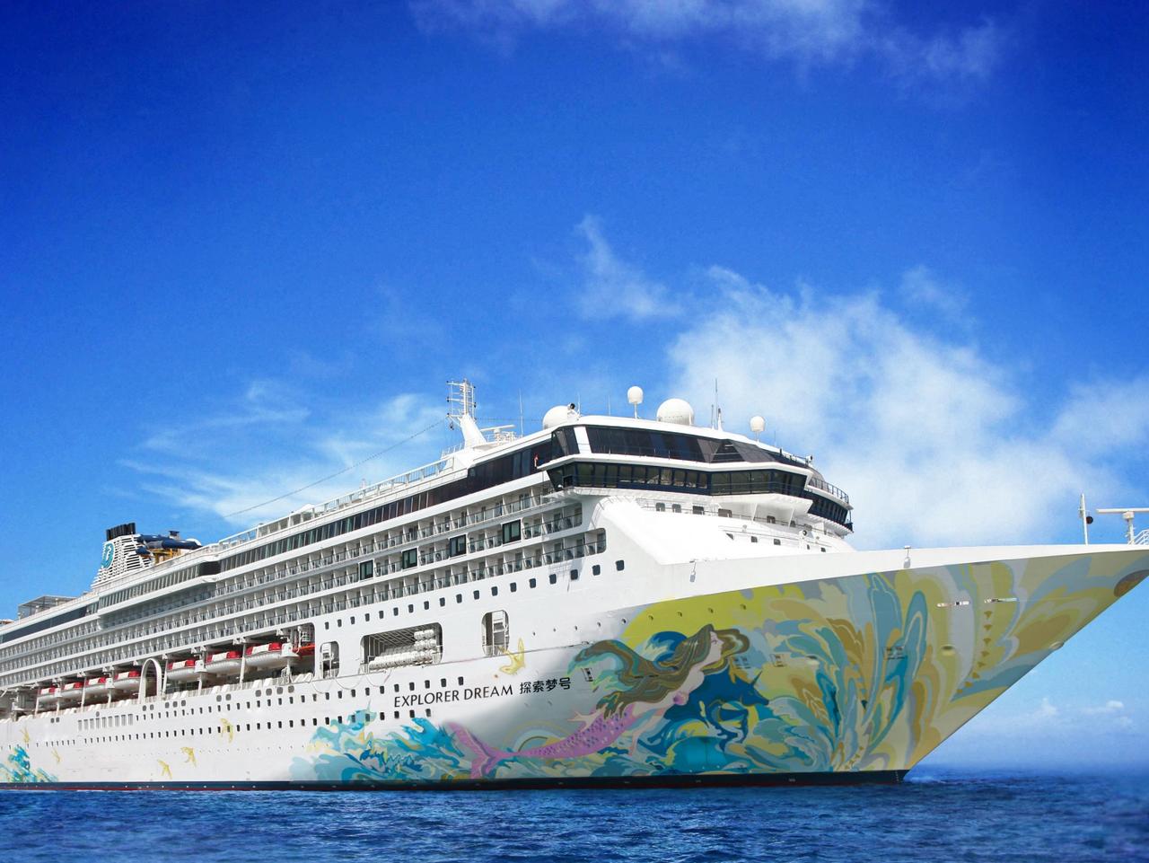 Painting on cruise ships, Dream Cruises, Norwegian Cruise Lines, AIDA ...