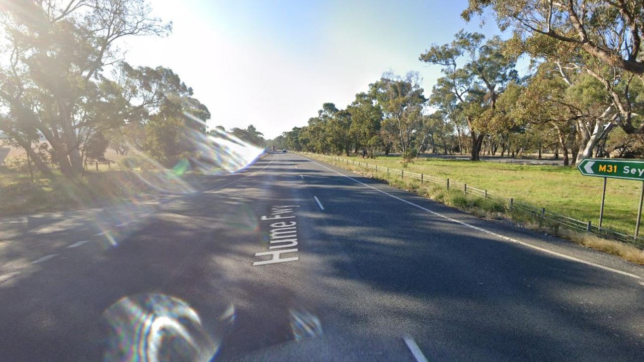 Pedestrian hit, Hume Freeway closed after broken down car crah