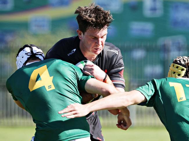 6/5/25 Endeavour SHS (black) playing against Farrer MAHS (Green) in round 1 of Peter Mulholland Cup at Woy Woy Oval. Picture: Adam Yip
