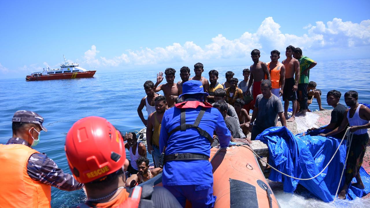 Rohingya Refugee Boat Capsizes In Waters Off Aceh While En Route To ...