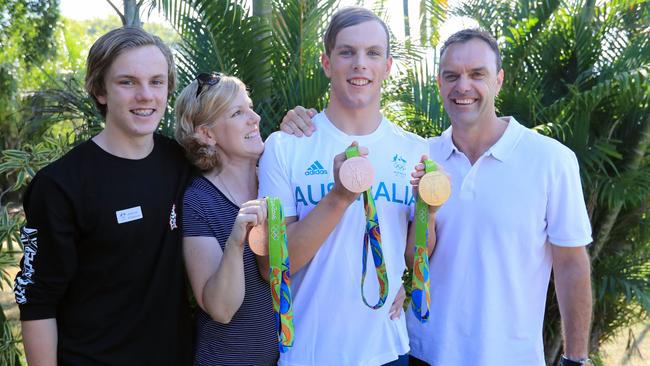 Australian Gold medallist Kyle Chalmers with his family, brother Jackson, 15, mum Jodie, and dad Brett. Picture.