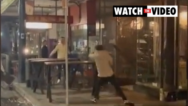 Violence erupted on Chapel St in a savage brawl (7 News)