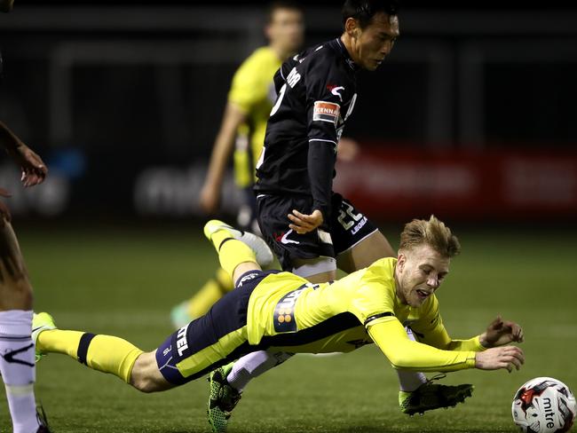 Andrew Hoole of the Mariners in the FFA Cup against Blacktown City (Photo by Cameron Spencer/Getty Images)