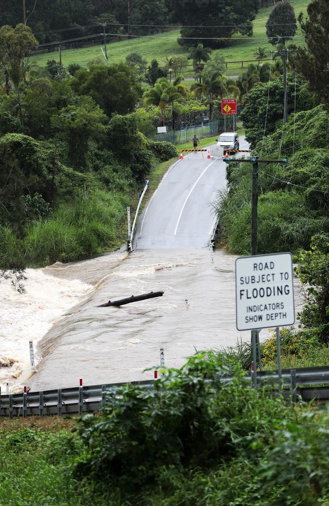 Gold Coast flood waters and rain. Clagiraba Road, Clagiraba. Picture: NIGEL HALLETT