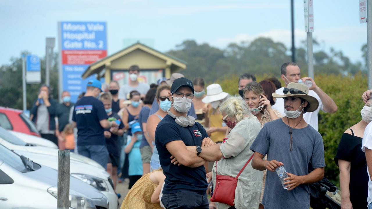 Queues at Northern Beaches testing clinics grow. Picture: NCA NewsWire / Jeremy Piper