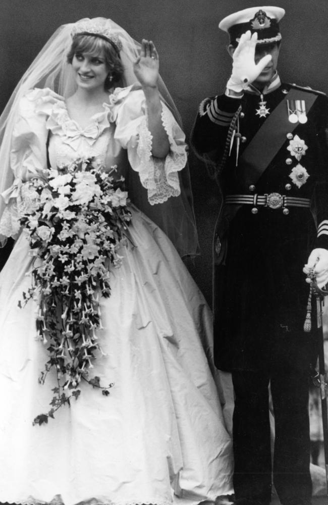 The Crown season 4: Princess Diana’s replica wedding dress unveiled ...