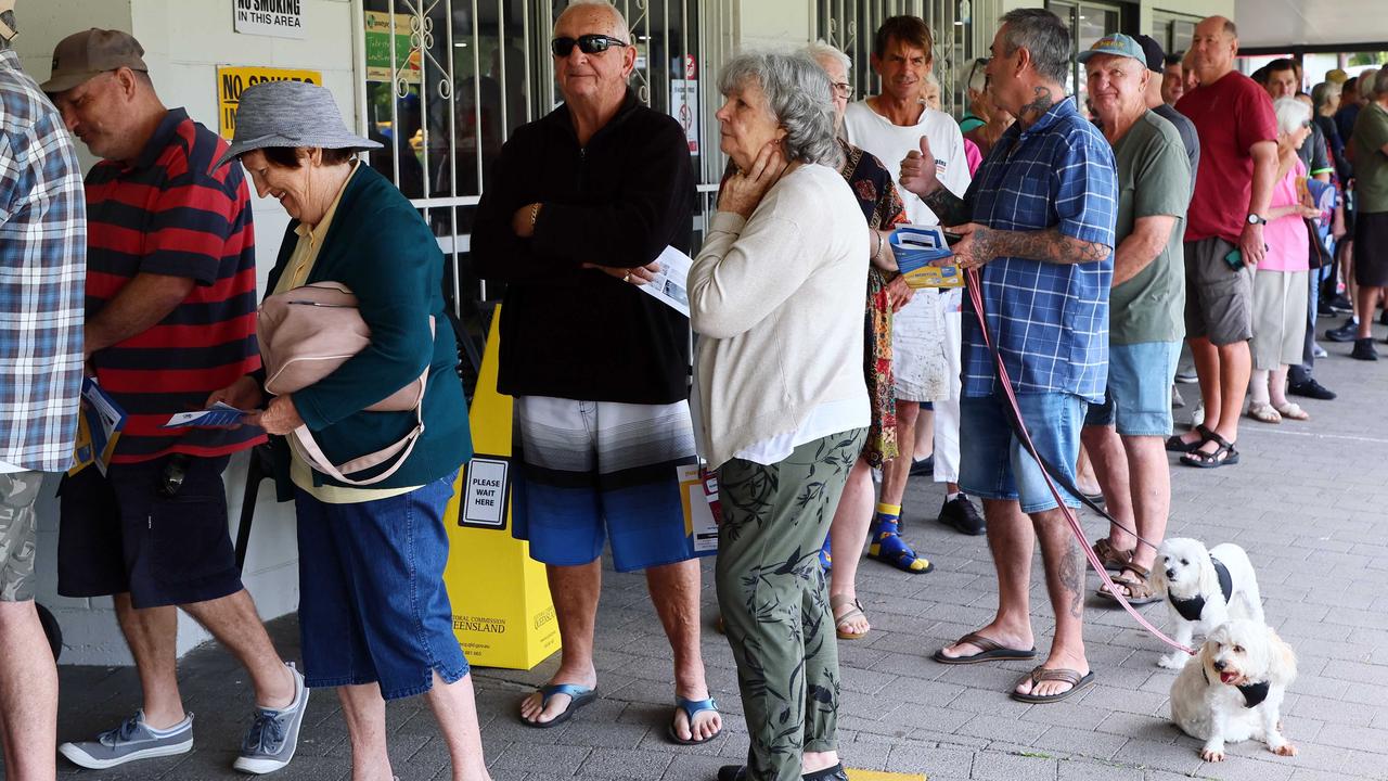 Pre-poll booths open for early bird voters