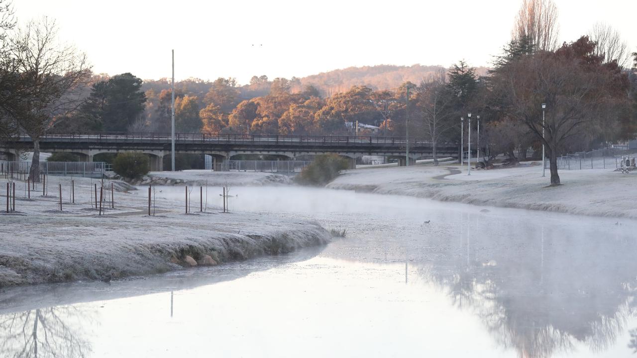 Freezing conditions are expected in and around Stanthorpe over the next week as a cool, dry change sweeps across Queensland. Picture: Peter Wallis