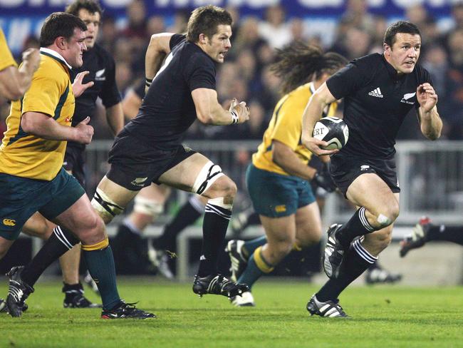 Aaron Mauger (R) was a menace against Australian sides for years.