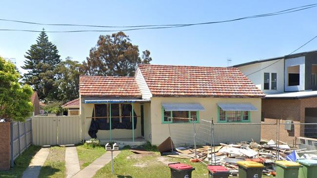 Plans have been lodged to knock down the existing dwelling at 52 Anzac Rd, Long Jetty and build townhouses. Picture: supplied