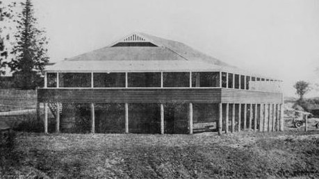 Bundaberg Rowing Club’s boathouse, 1928. Situated at the end of Quay Street on the Burnett River, this venue included an entertainment pavilion. Source: State Library of Queensland