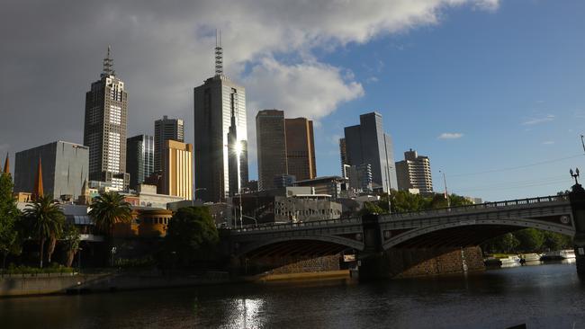 Melbourne Weather: heavy rain and cool temperatures tipped for the end