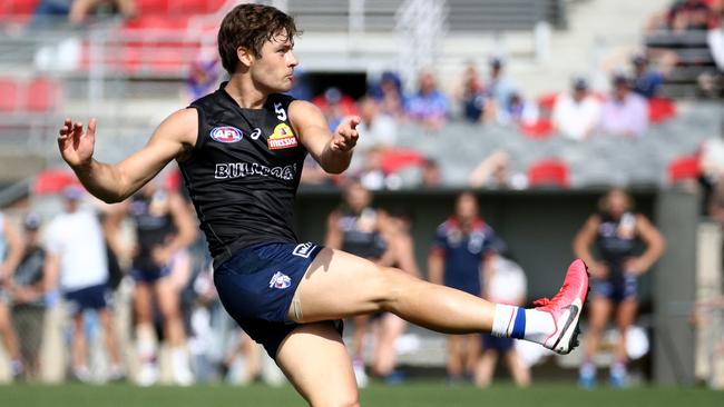 Can Josh Dunkley supersede Jack Macrae as the Bulldogs most prolific SuperCoach scorer? Picture: Getty Images