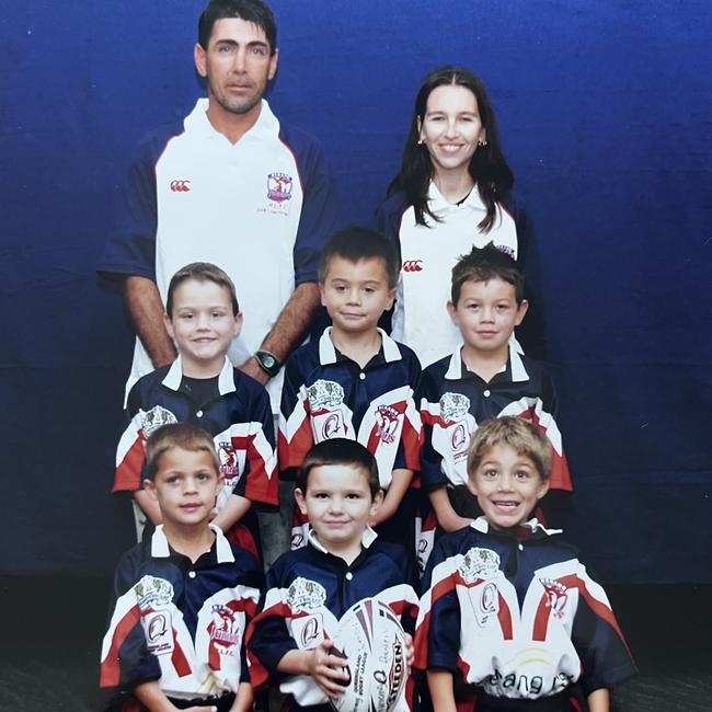 Rod Walsh (back, left) and his son Reece (front, right) with the under-6 Nerang Roosters in 2008.