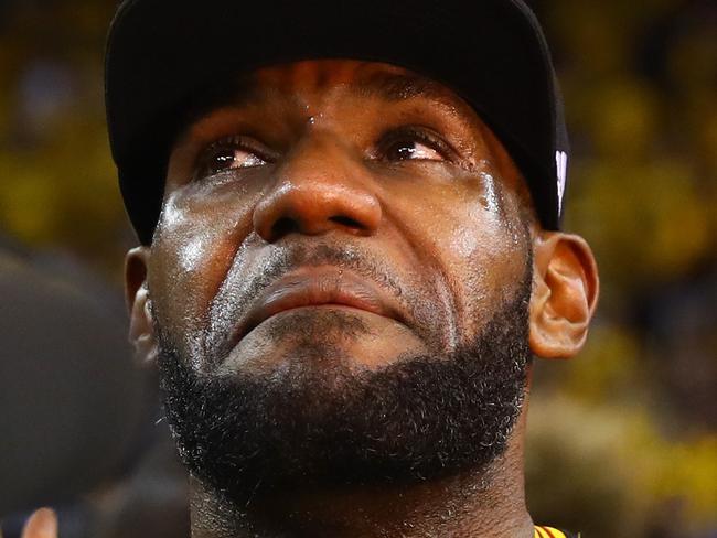 World reacts to LeBron’s miracle