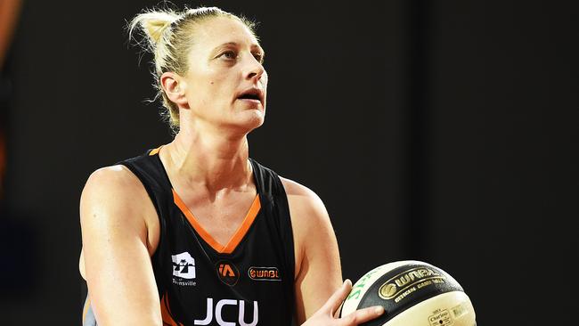 WNBL legend Suzy Batkovic finished with a double-double. Picture: Zak Simmonds