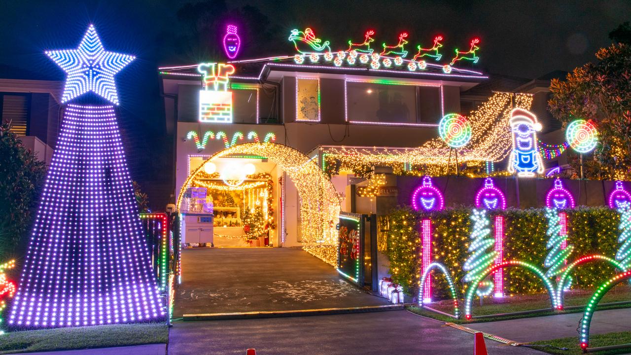 This Moorebank home on Hennessy Ave is covered in thousands of lights. Picture: Thomas Lisson