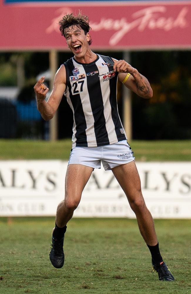 Spencer Fox playing for the Palmerston Magpies in the 2024-25 NTFL season. Picture: Jack Riddiford / AFLNT Media