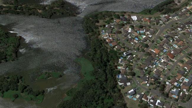 A boy has died after falling into Chipping Norton Lake. Picture: Google satellite view