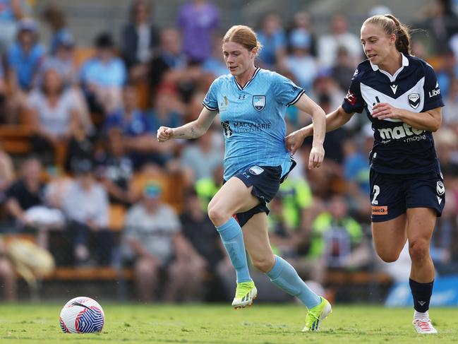 SYDNEY, AUSTRALIA - MARCH 31: Cortnee Vine of Sydney FC controls the ball during the A-League Women round 22 match between Sydney FC and Melbourne Victory at Leichhardt Oval, on March 31, 2024, in Sydney, Australia. (Photo by Matt King/Getty Images)