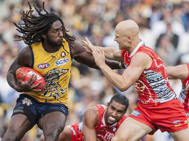 Gary Ablett and Nic Naitanui do battle.