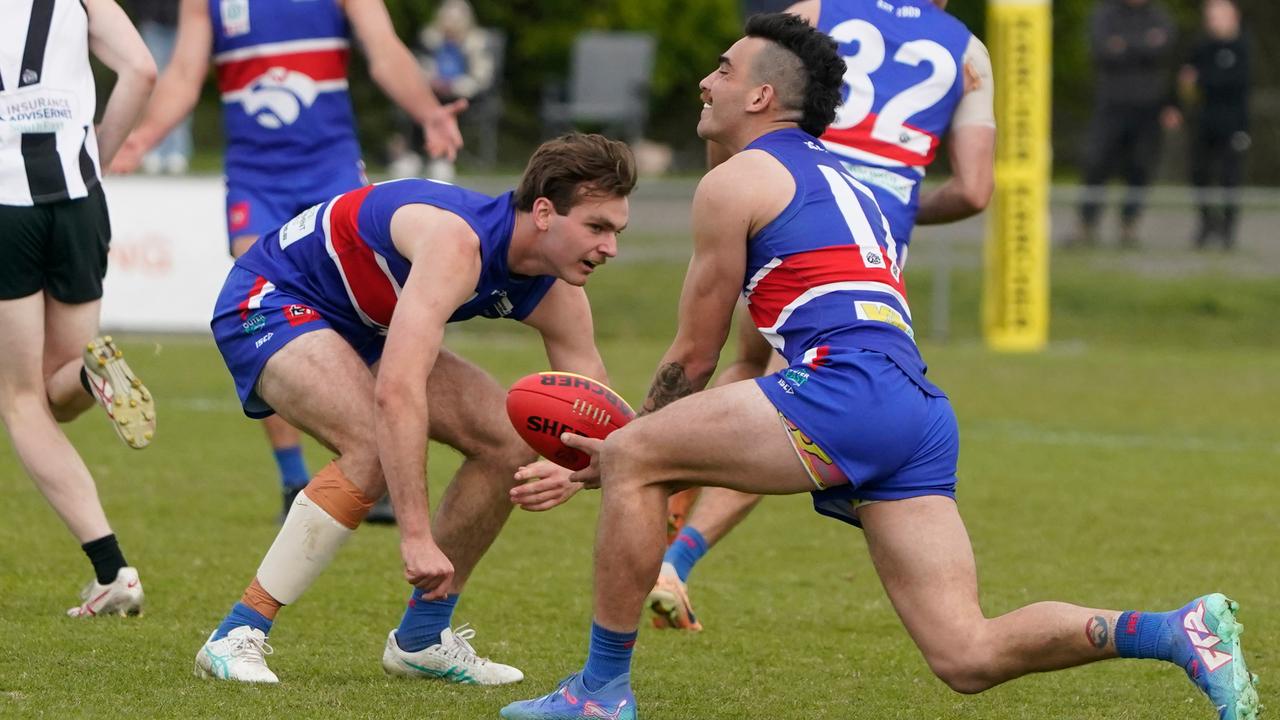 Stay or go: OEFN clubs in talks with rival leagues