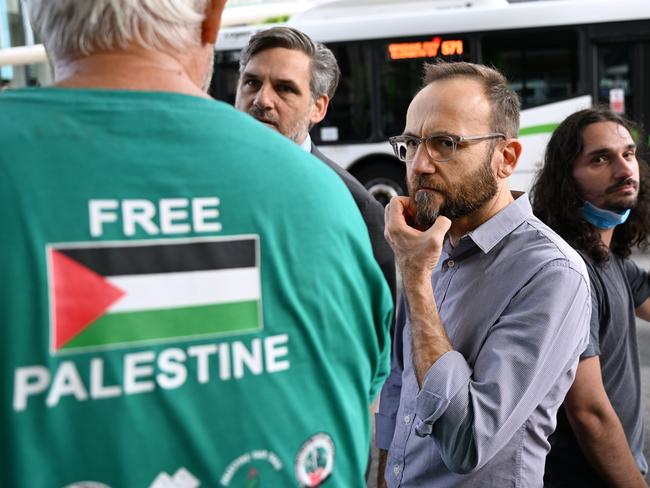 BRISBANE, AUSTRALIA - NewsWire Photos - MARCH 7, 2024.Federal Greens Leader Adam Bandt attends a Pro-Palestinian rally outside Parliament House in Brisbane. Picture: Dan Peled / NCA NewsWire