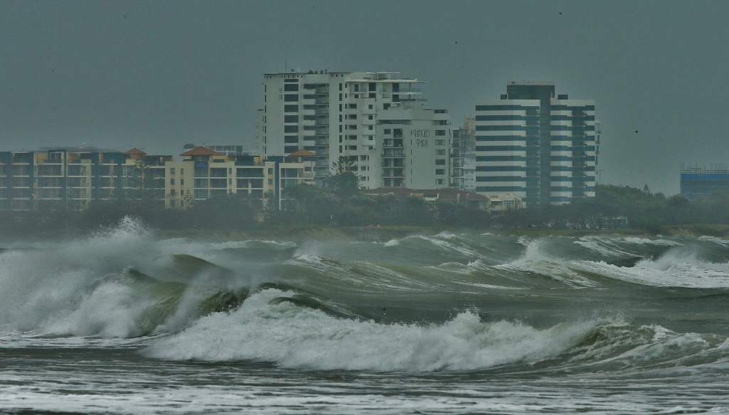 Big surf off Mooloolaba ahead of Cyclone Marcia | The Courier Mail